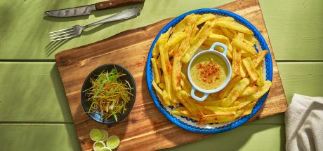 AVIKO Grip ’n Dip su porų ir rūkytos paprikos padažu 