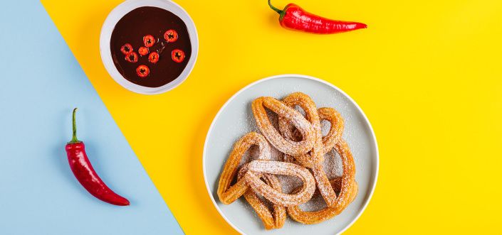 „Churros” (liet. čiuros) su šokolado ir čili padažu